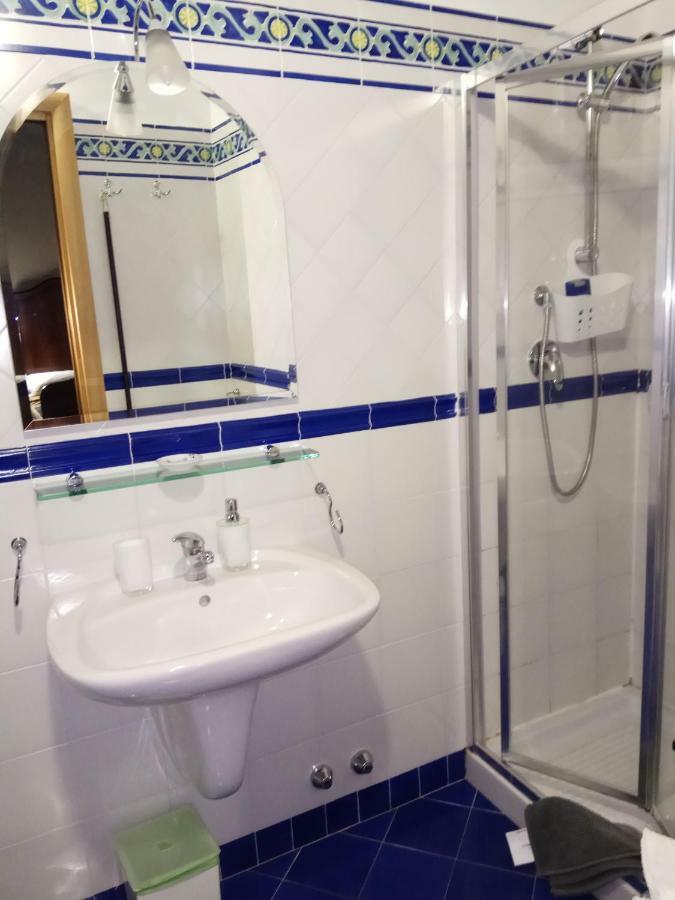 Amalfitani Salerno Centro B&B 외부 사진
